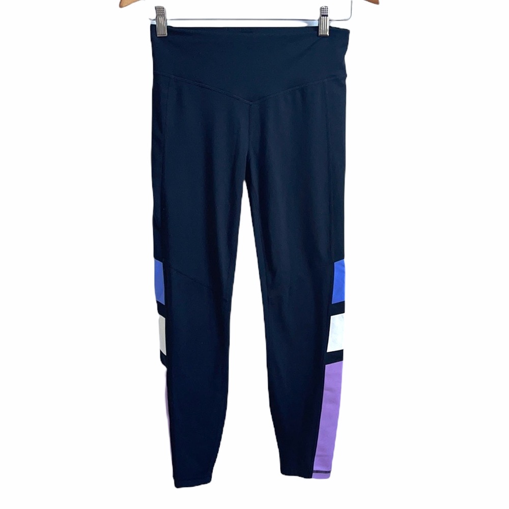 Gap fit black out technology leggings